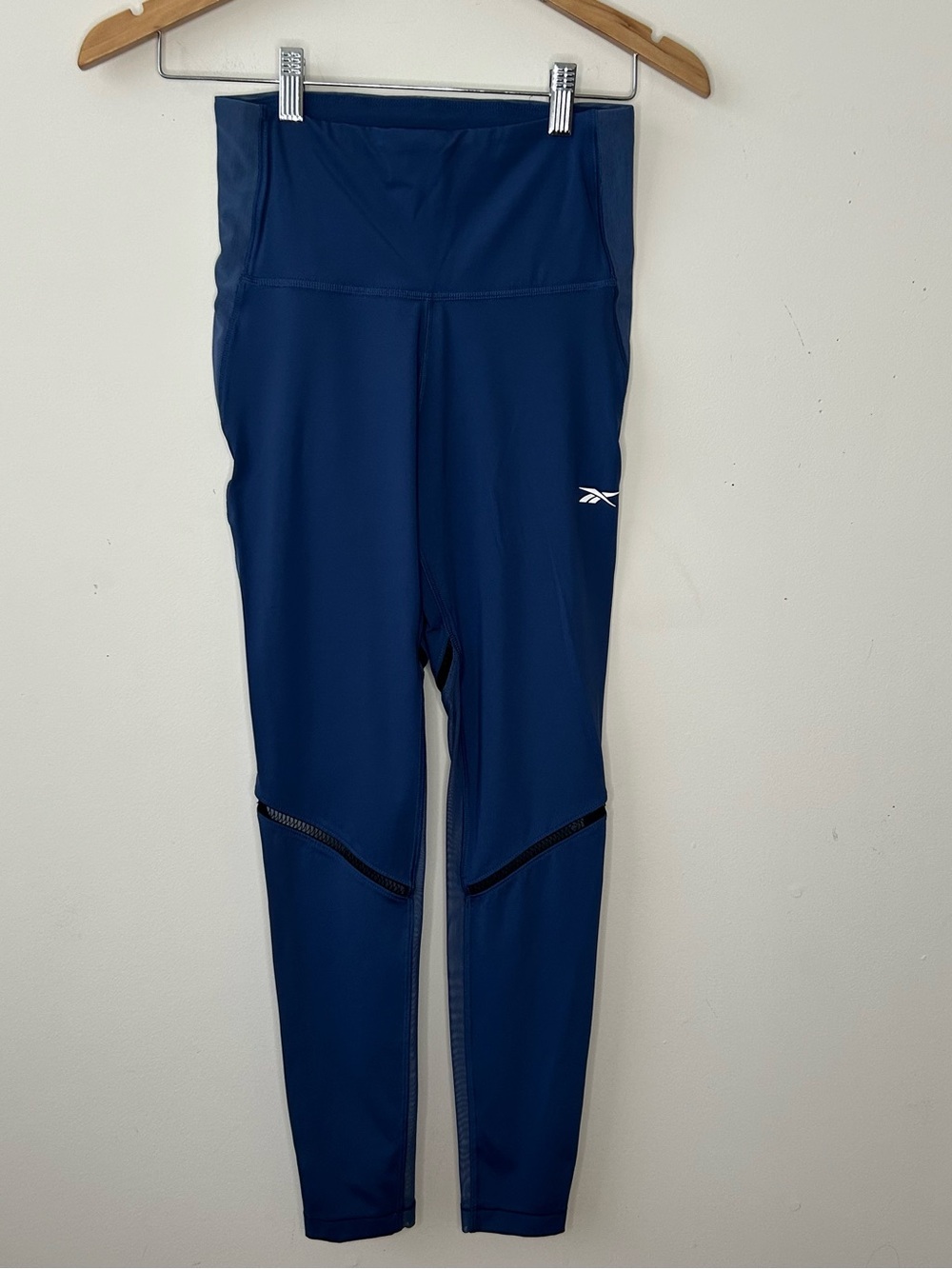 Reebok Women's Running Blue Core Leggings size Small Small Speedwick